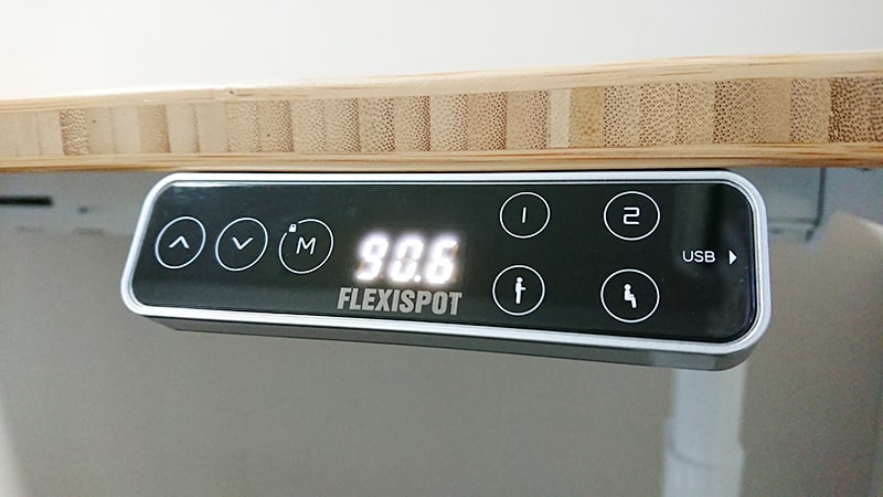 flexispotスタンディングデスクのコントローラー1