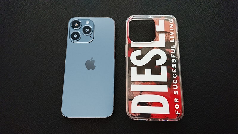 DIESEL iPhone13スマホケースとiPhone13