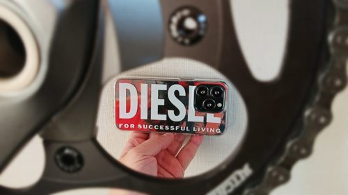 DIESEL iPhone13スマホケースと自転車