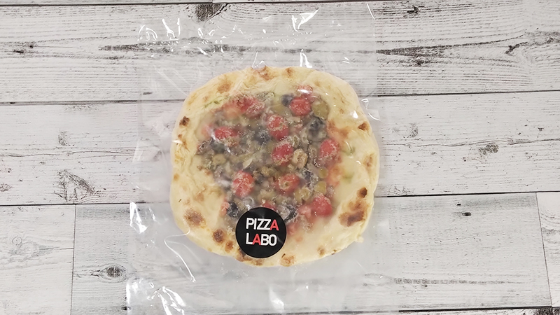 PIZZA LABOの冷凍ピザの「オリーブ」の冷凍開封イメージ