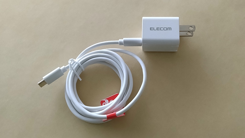 エレコムのPD対応充電器のコード付きの接続