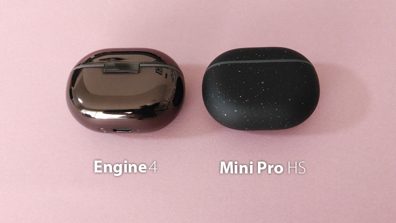 SOUNDPEATS Engine4とMini Pro HSとの大きさ比較3